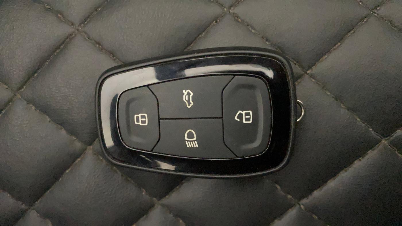 2020 Tata NEXON XZ PLUS PETROL, Petrol, Manual, 79,496 km, Key Close Up