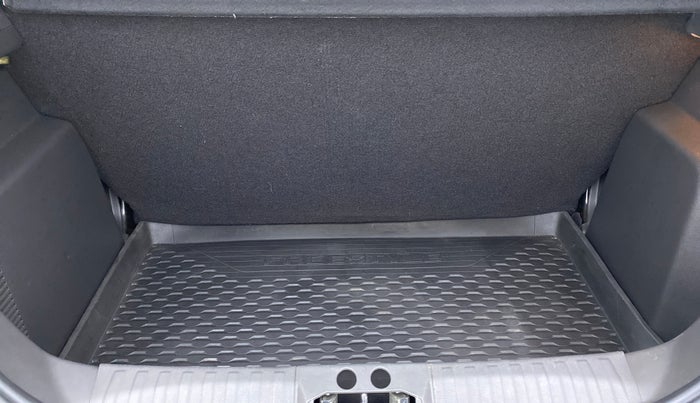 2020 Ford FREESTYLE TITANIUM + 1.2 TI-VCT, Petrol, Manual, 7,195 km, Boot Inside