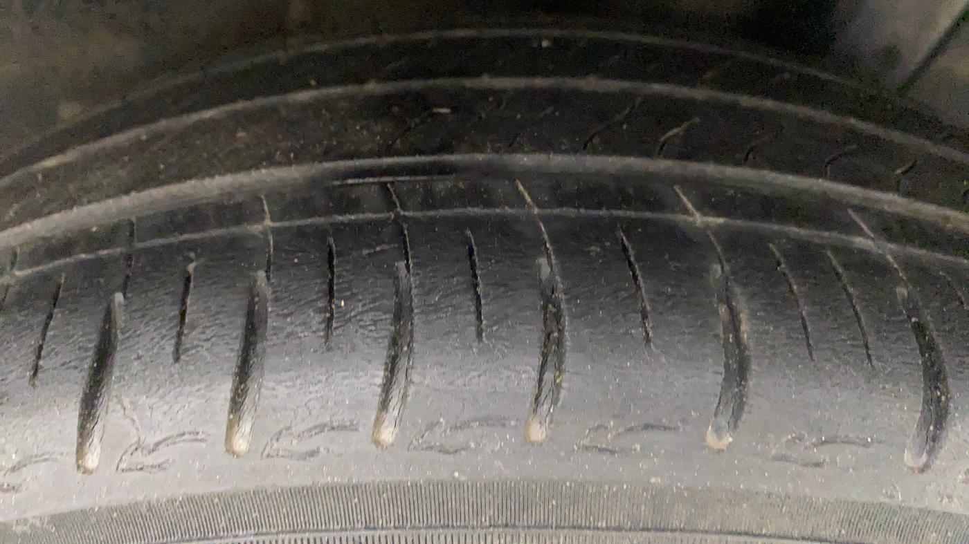 2020 Hyundai AURA SX PLUS 1.2 AMT, Petrol, Automatic, 41,027 km, Left Rear Tyre Tread