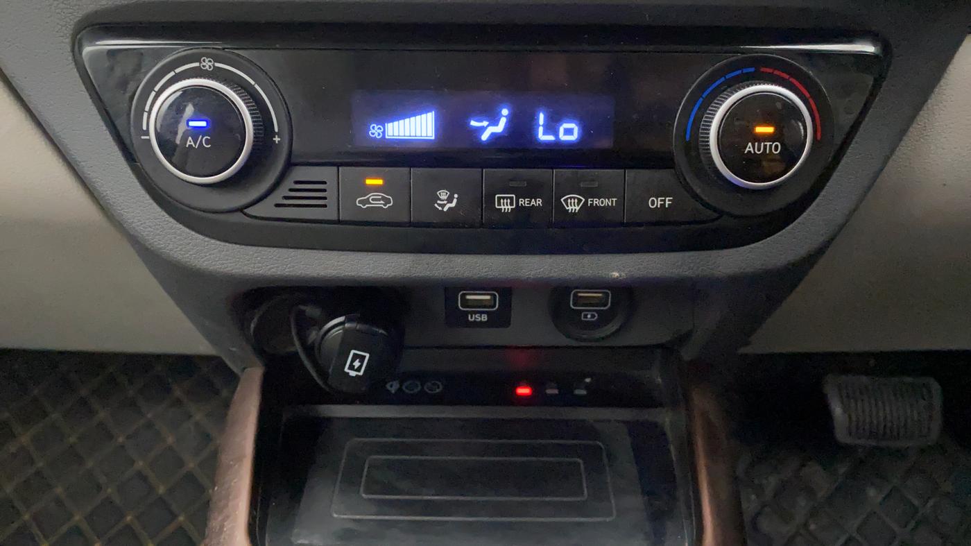 2020 Hyundai AURA SX PLUS 1.2 AMT, Petrol, Automatic, 41,027 km, Automatic Climate Control