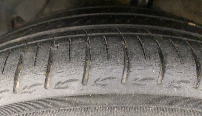 2020 Hyundai AURA SX PLUS 1.2 AMT, Petrol, Automatic, 41,027 km, Left Front Tyre Tread