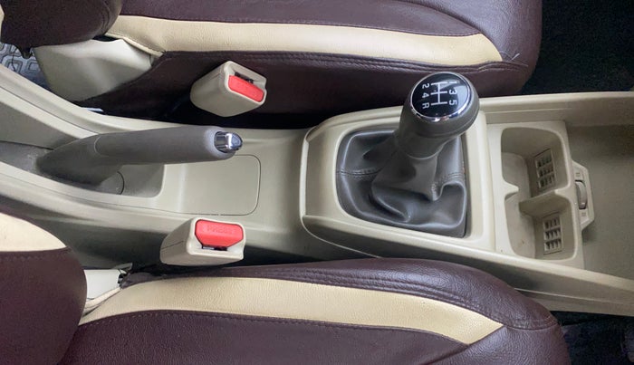 2019 Maruti Ertiga ZXI+ SHVS, Petrol, Manual, 40,082 km, Gear Lever