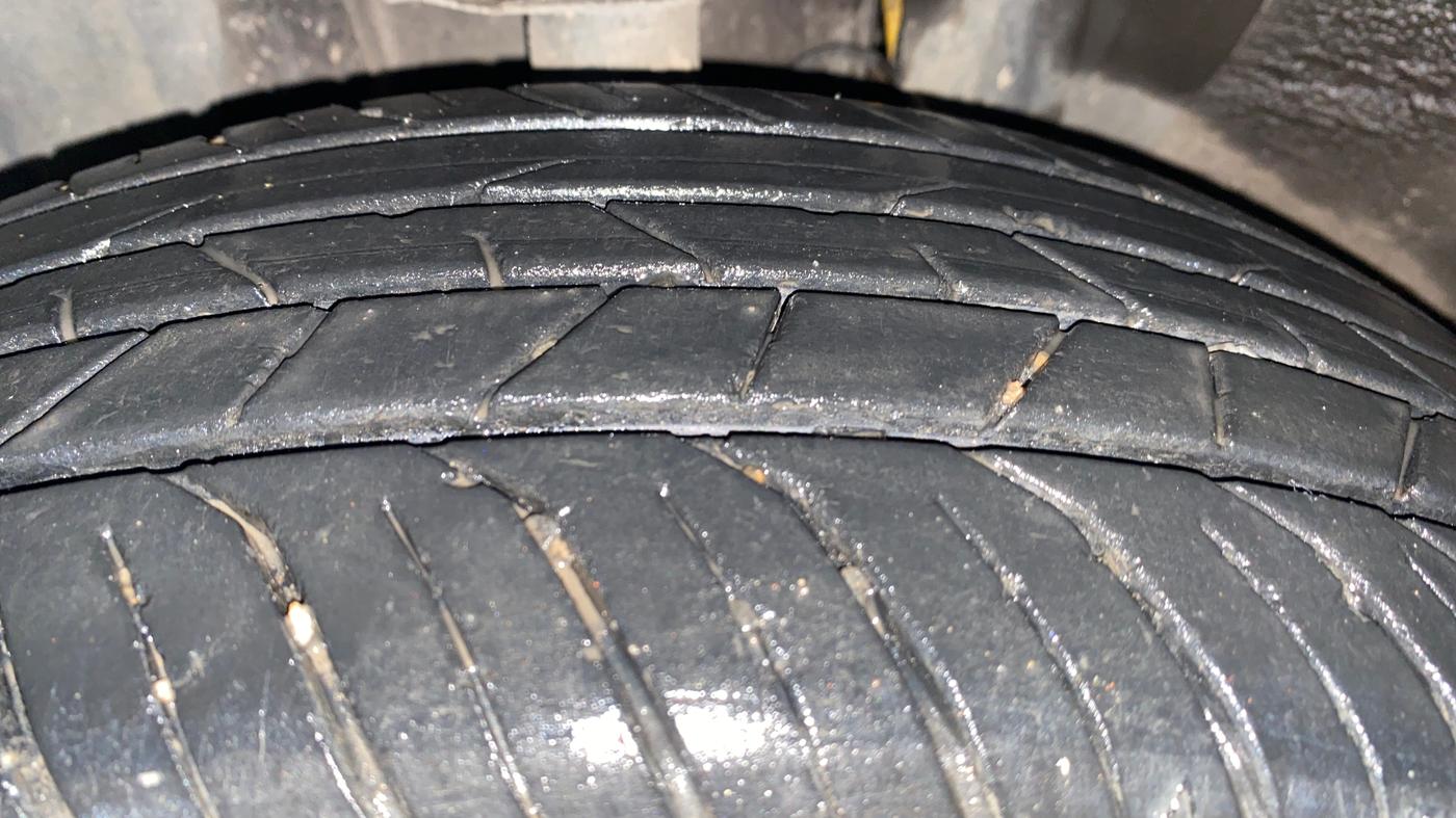 2022 Nissan MAGNITE XV MT, Petrol, Manual, 13,121 km, Left Front Tyre Tread
