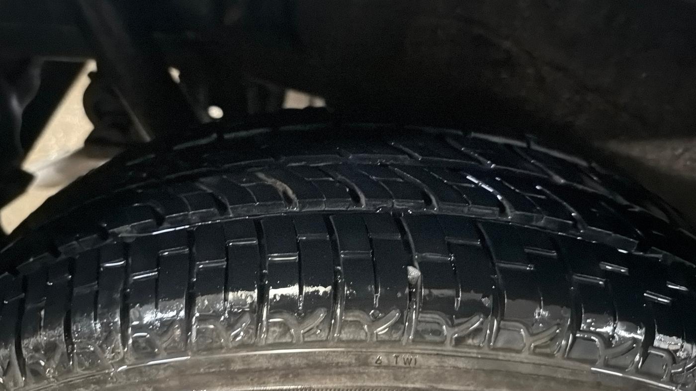 2016 Maruti Wagon R 1.0 VXI, Petrol, Manual, 38,381 km, Right Rear Tyre Tread