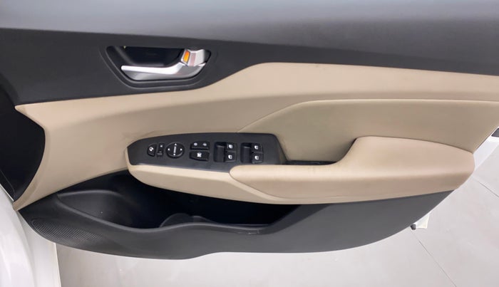 2021 Hyundai Verna SX (O) 1.5 CRDI, Diesel, Manual, 36,033 km, Driver Side Door Panels Control