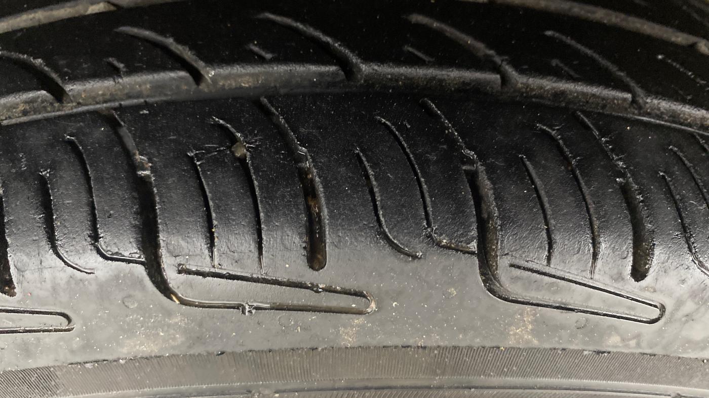 2013 Hyundai Eon ERA +, Petrol, Manual, 41,357 km, Left Front Tyre Tread