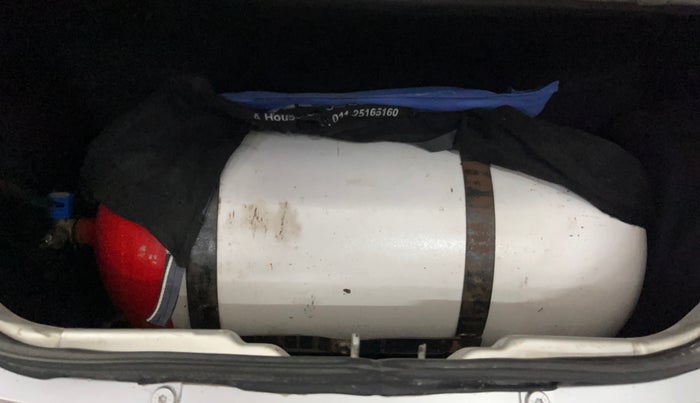 2018 Tata Tiago XE PETROL, CNG, Manual, 53,821 km, Boot Inside