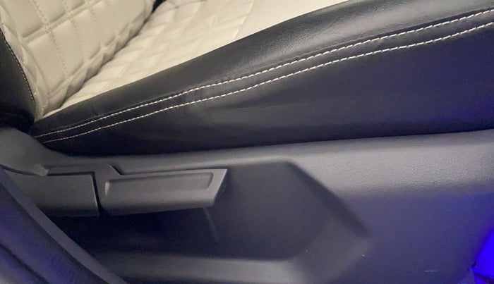2021 Hyundai GRAND I10 NIOS SPORTZ AMT 1.2 KAPPA VTVT, Petrol, Automatic, 11,769 km, Driver Side Adjustment Panel