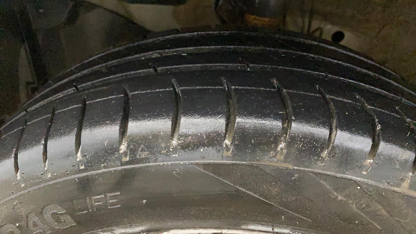 2019 Honda Amaze 1.2L I-VTEC E, CNG, Manual, 59,904 km, Left Front Tyre Tread