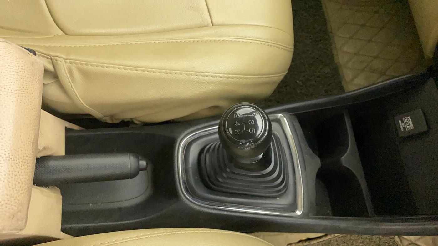 2019 Honda Amaze 1.2L I-VTEC E, CNG, Manual, 59,904 km, Gear Lever