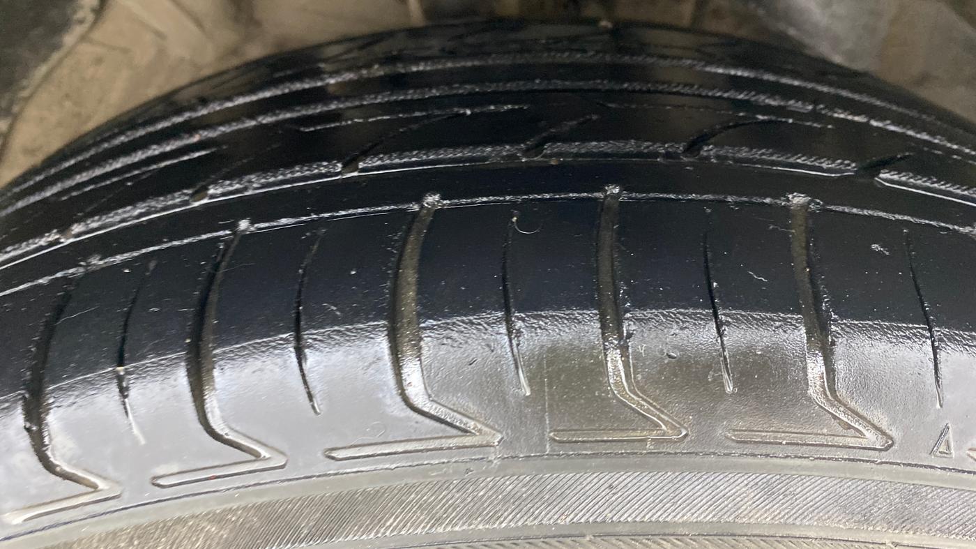 2019 MG HECTOR SHARP 1.5 DCT PETROL, Petrol, Automatic, 84,452 km, Right Front Tyre Tread