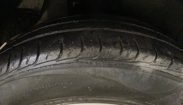 2016 Hyundai Creta S 1.6 PETROL, Petrol, Manual, 70,789 km, Right Rear Tyre Tread