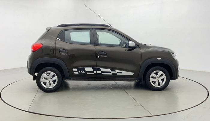 2017 Renault Kwid 1.0 RXT, Petrol, Manual, 31,147 km, Right Side View