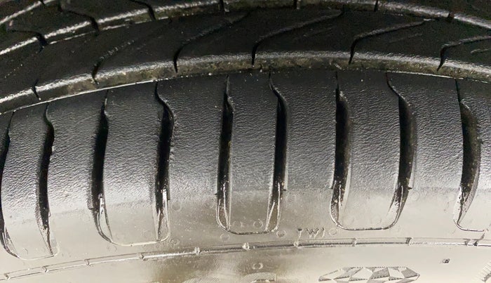 2021 Nissan MAGNITE XV TURBO CVT, Petrol, Automatic, 50,330 km, Left Front Tyre Tread