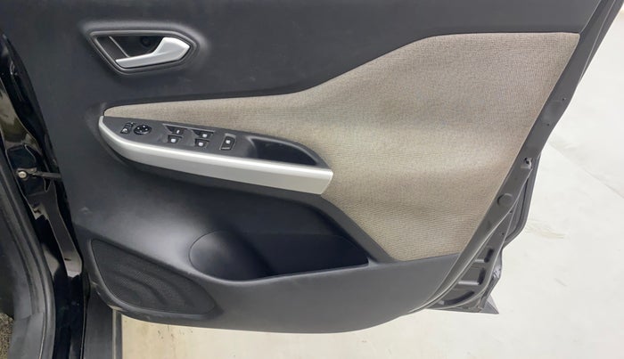 2021 Nissan MAGNITE XV TURBO CVT, Petrol, Automatic, 50,330 km, Driver Side Door Panels Control