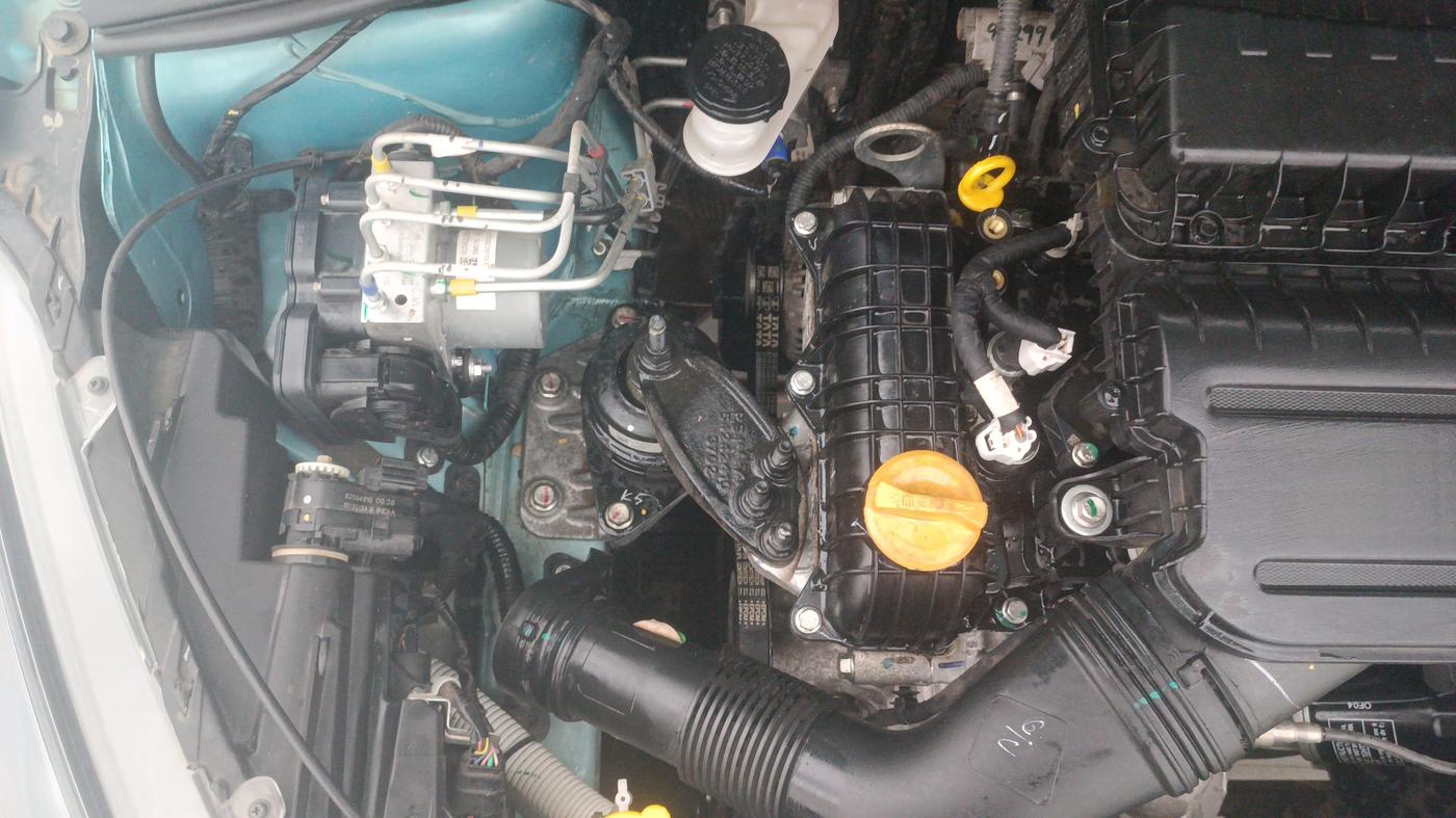 2025 Tata Tiago XZ iCNG, CNG, Manual, 6,912 km, Engine View - Right