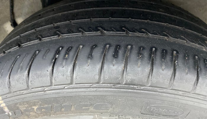 2014 Hyundai Verna FLUIDIC 1.6 CRDI SX OPT AT, Diesel, Automatic, 99,781 km, Left Rear Tyre Tread