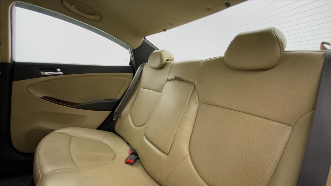 2014 Hyundai Verna FLUIDIC 1.6 CRDI SX OPT AT, Diesel, Automatic, 99,781 km, Right Side Rear Door Cabin