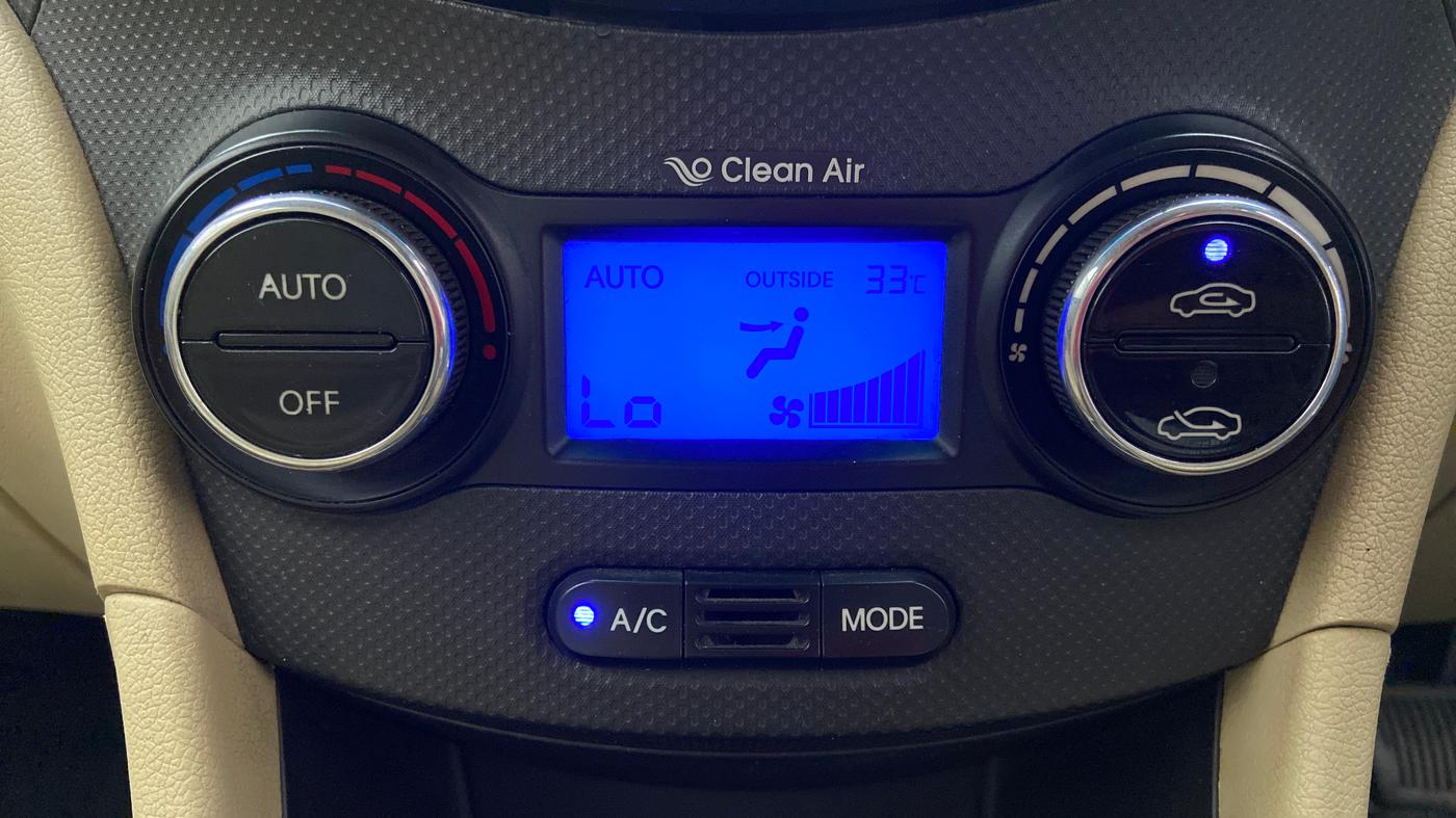 2014 Hyundai Verna FLUIDIC 1.6 CRDI SX OPT AT, Diesel, Automatic, 99,781 km, Automatic Climate Control