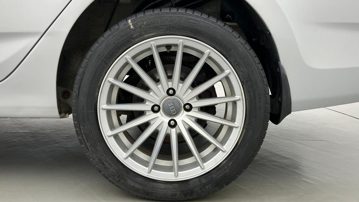 2014 Hyundai Verna FLUIDIC 1.6 CRDI SX OPT AT, Diesel, Automatic, 99,781 km, Left Rear Wheel