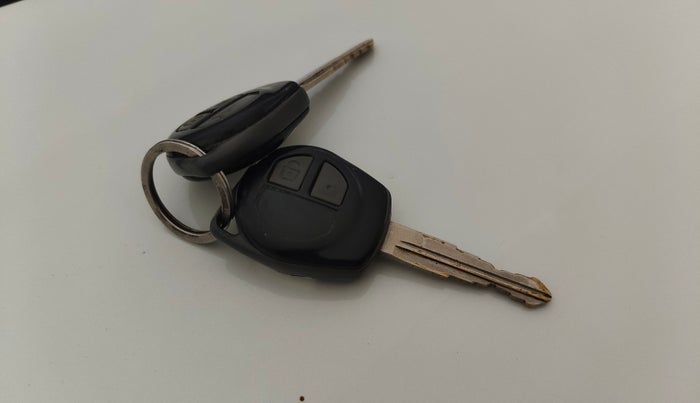 2014 Maruti Swift Dzire ZXI, Petrol, Manual, 69,292 km, Key Close Up