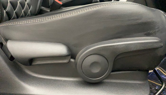 2021 Maruti S Cross ZETA 1.5, Petrol, Manual, 21,797 km, Driver Side Adjustment Panel