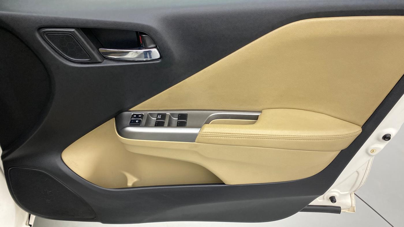 2015 Honda City VX CVT PETROL, Petrol, Automatic, 88,952 km, Driver Side Door Panels Control