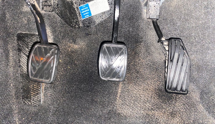 2017 Maruti Baleno ZETA PETROL 1.2, Petrol, Manual, 58,613 km, Pedals