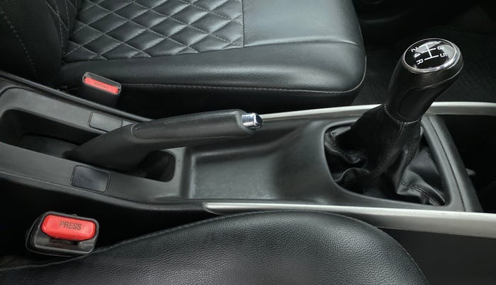 2018 Maruti Baleno DELTA 1.2 K12, Petrol, Manual, 41,283 km, Gear Lever