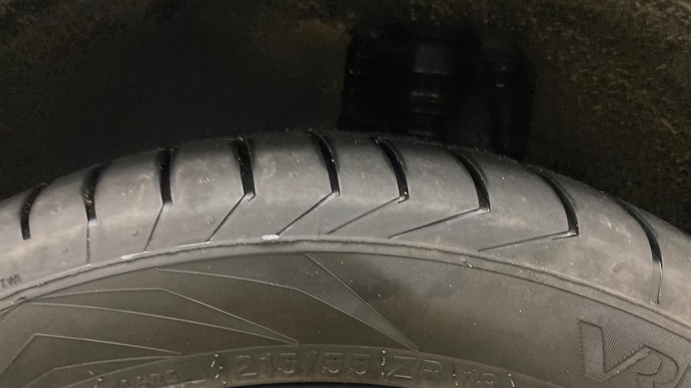 2023 Hyundai ALCAZAR 2.0 SIGNATURE (O) AT 7STR, Petrol, Automatic, 94,654 km, Left Rear Tyre Tread