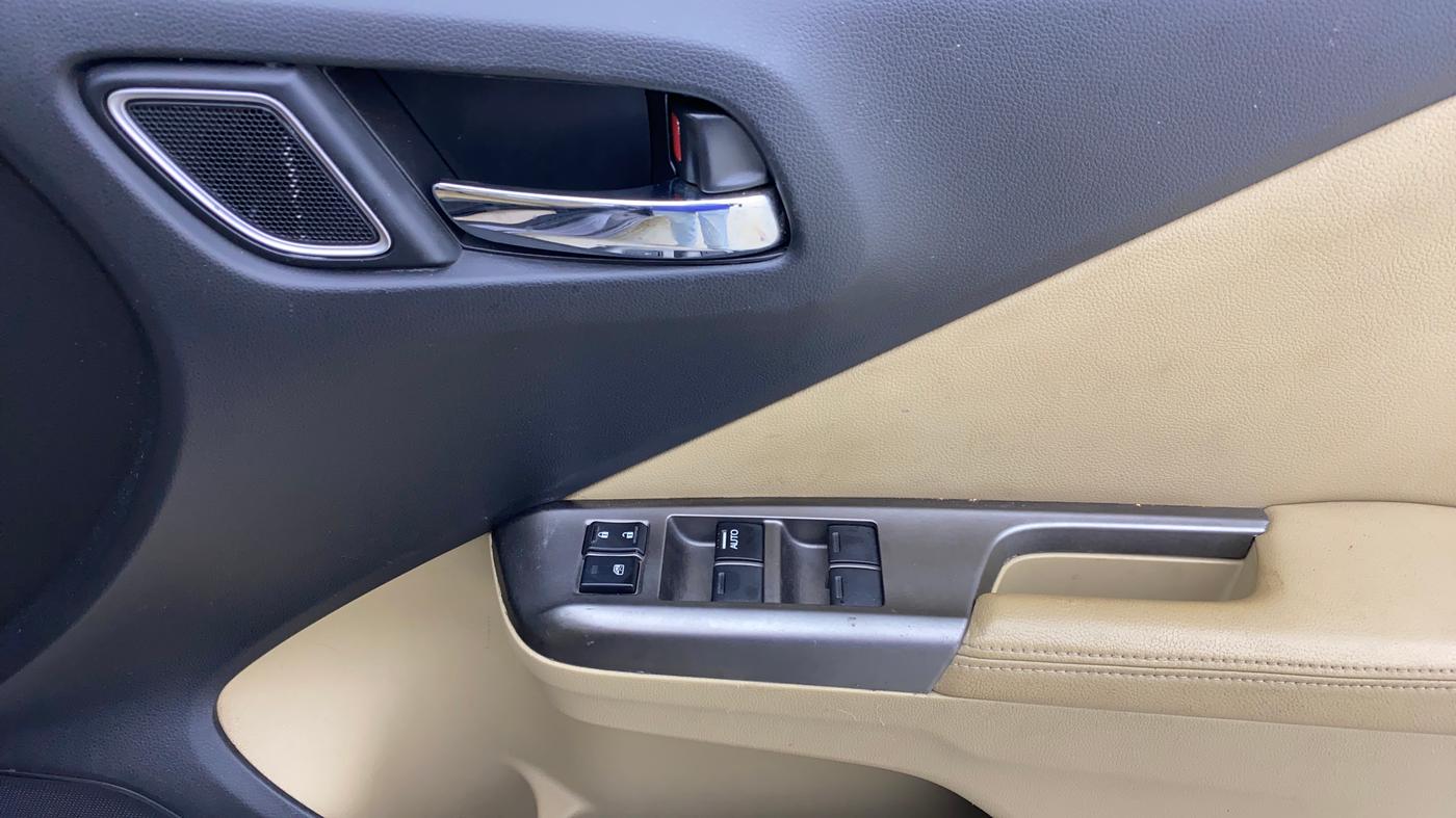 2017 Honda City 1.5L I-VTEC VX CVT, Petrol, Automatic, 41,687 km, Driver Side Door Panels Control