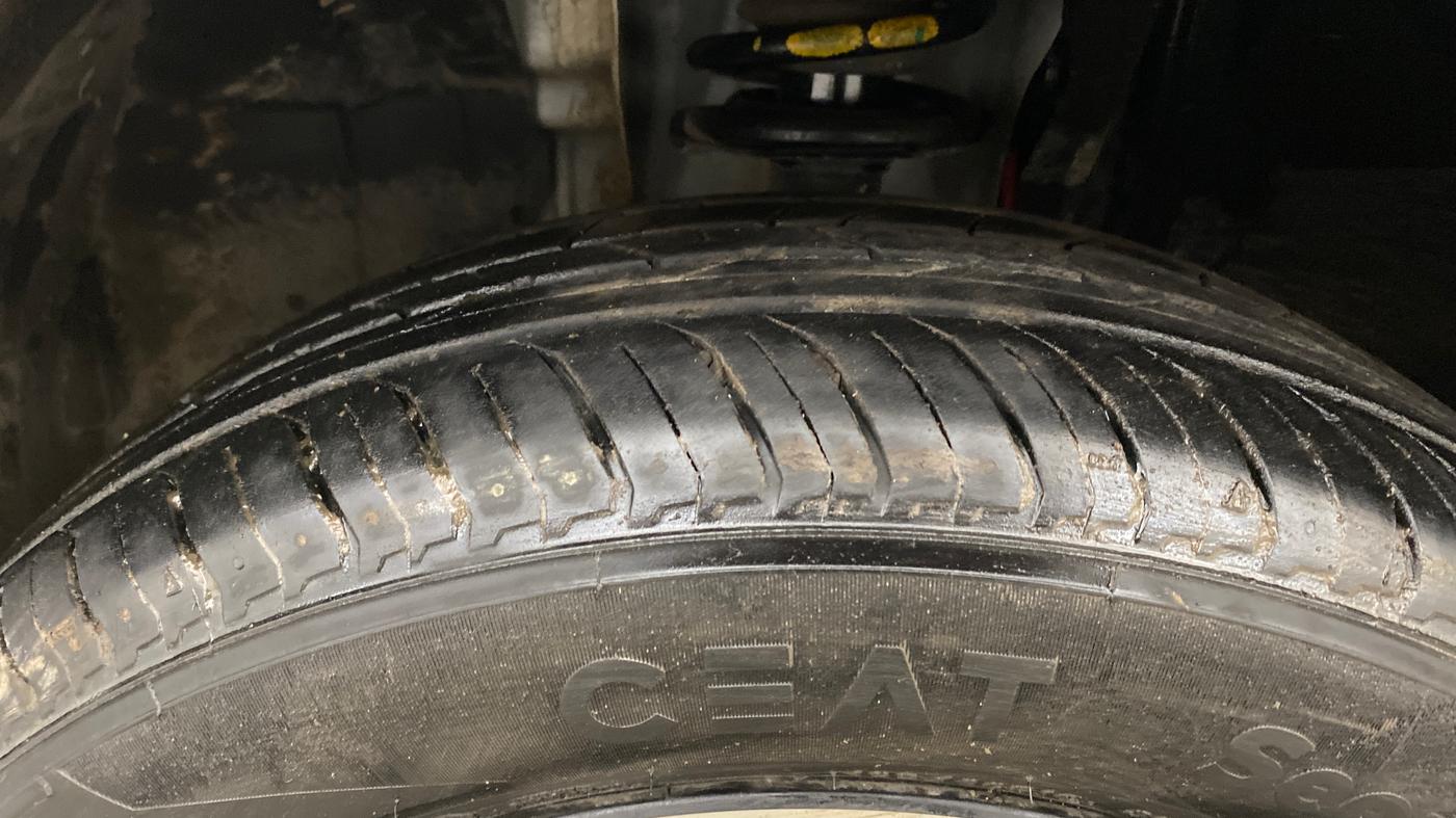 2024 Nissan MAGNITE N-Connecta B4D 1.0 Petrol MT, Petrol, Manual, 10,573 km, Left Front Tyre Tread