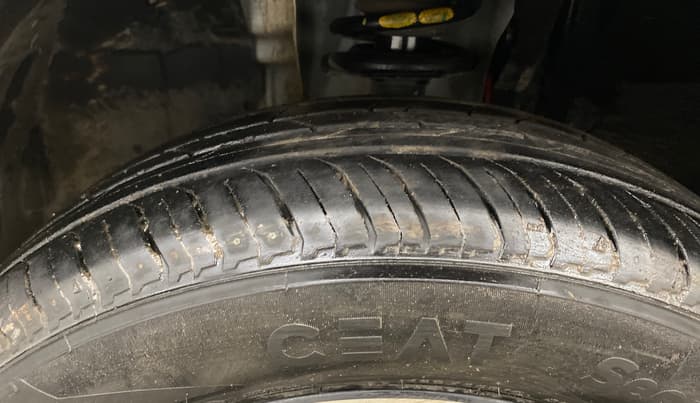 2024 Nissan MAGNITE N-Connecta B4D 1.0 Petrol MT, Petrol, Manual, 10,573 km, Left Front Tyre Tread