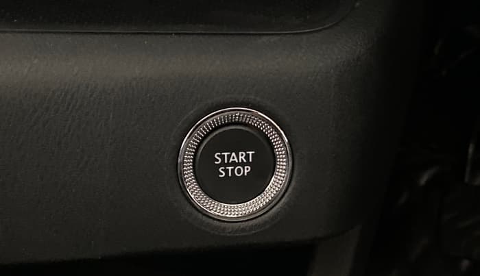2024 Nissan MAGNITE N-Connecta B4D 1.0 Petrol MT, Petrol, Manual, 10,573 km, Keyless Start/ Stop Button