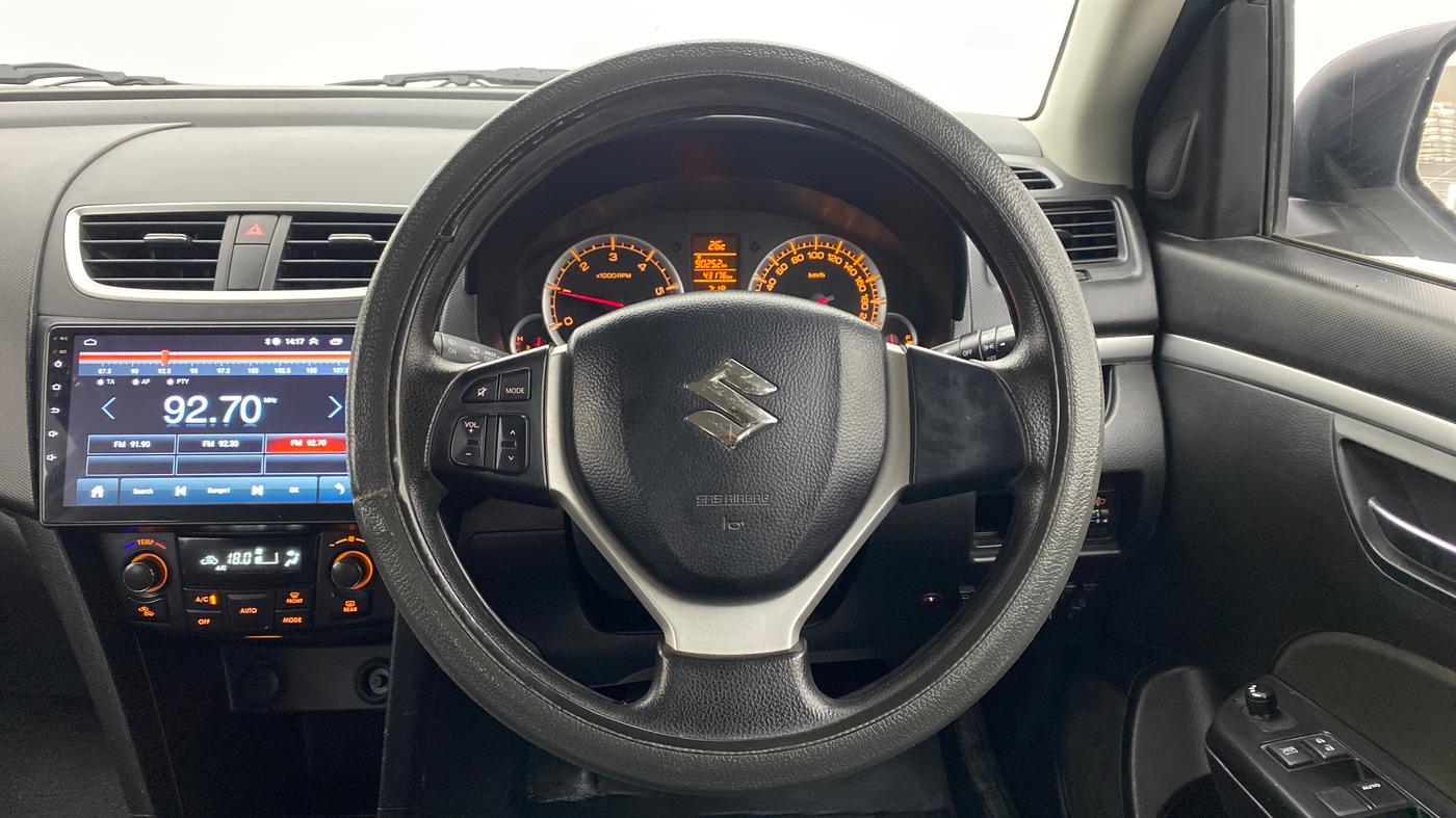 2014 Maruti Swift ZDI, Diesel, Manual, 43,700 km, Steering Wheel Close Up