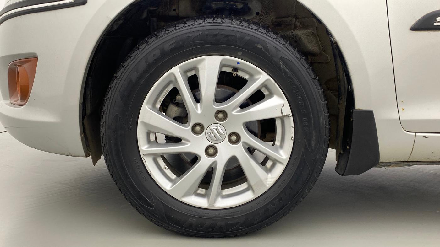 2014 Maruti Swift ZDI, Diesel, Manual, 43,700 km, Left Front Wheel