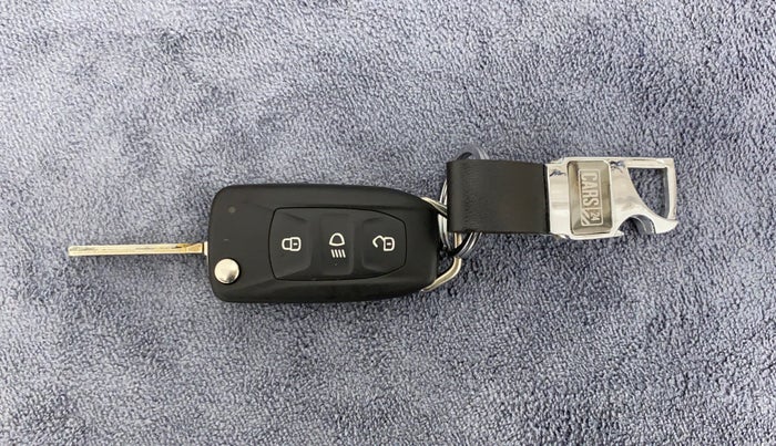 2022 Tata Tiago XZ PLUS CNG, CNG, Manual, 5,237 km, Key Close Up