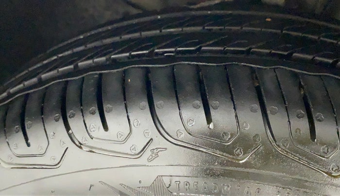 2022 Tata Tiago XZ PLUS CNG, CNG, Manual, 5,237 km, Right Front Tyre Tread