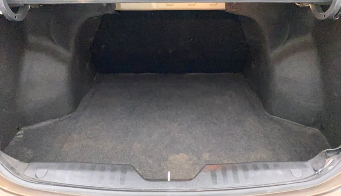 2017 Maruti Ciaz ZETA 1.4  AT PETROL, Petrol, Automatic, 58,022 km, Boot Inside