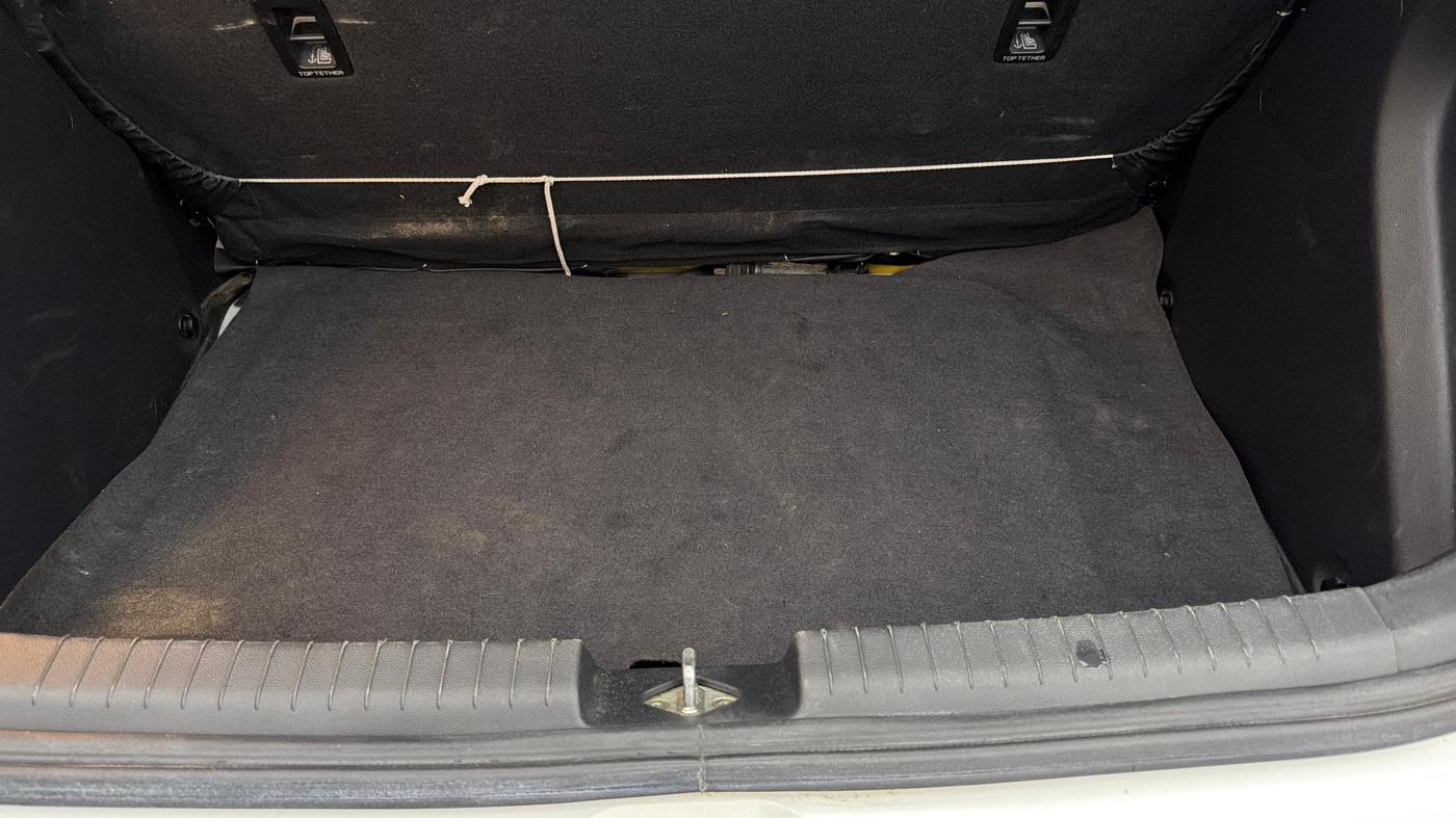 2019 Hyundai i20 Active 1.2 SX, Petrol, Manual, 53,069 km, Boot Inside