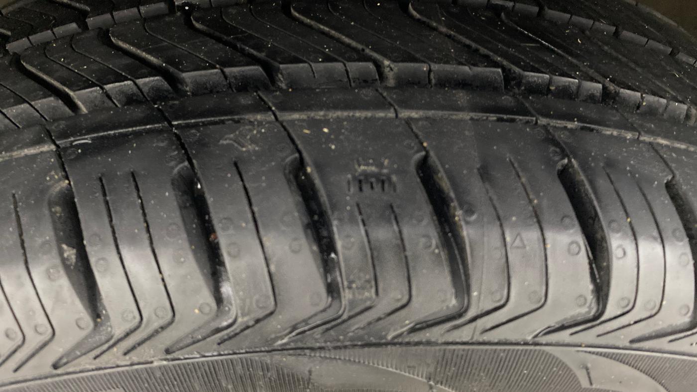 2019 Maruti Baleno ZETA PETROL 1.2, Petrol, Manual, 99,637 km, Left Front Tyre Tread