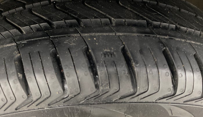 2019 Maruti Baleno ZETA PETROL 1.2, Petrol, Manual, 99,637 km, Left Front Tyre Tread