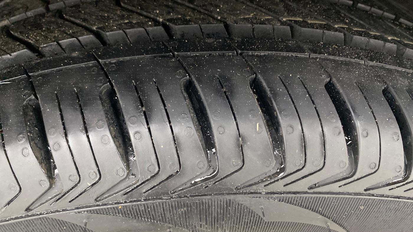 2019 Maruti Baleno ZETA PETROL 1.2, Petrol, Manual, 99,637 km, Right Rear Tyre Tread