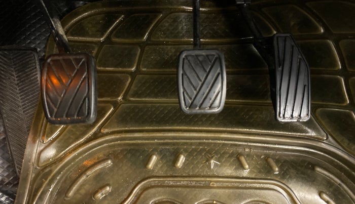 2019 Maruti Baleno ZETA PETROL 1.2, Petrol, Manual, 99,637 km, Pedals