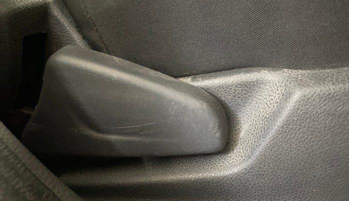 2015 Renault Kwid RXT 0.8, Petrol, Manual, 32,661 km, Driver Side Adjustment Panel