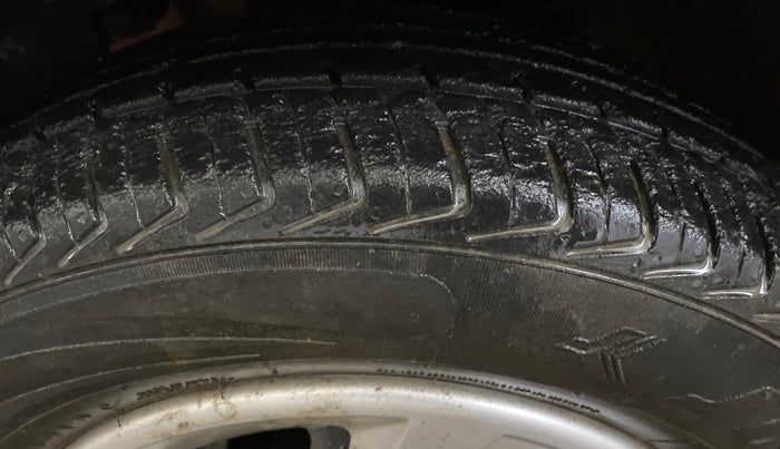 2015 Renault Kwid RXT 0.8, Petrol, Manual, 32,661 km, Left Front Tyre Tread