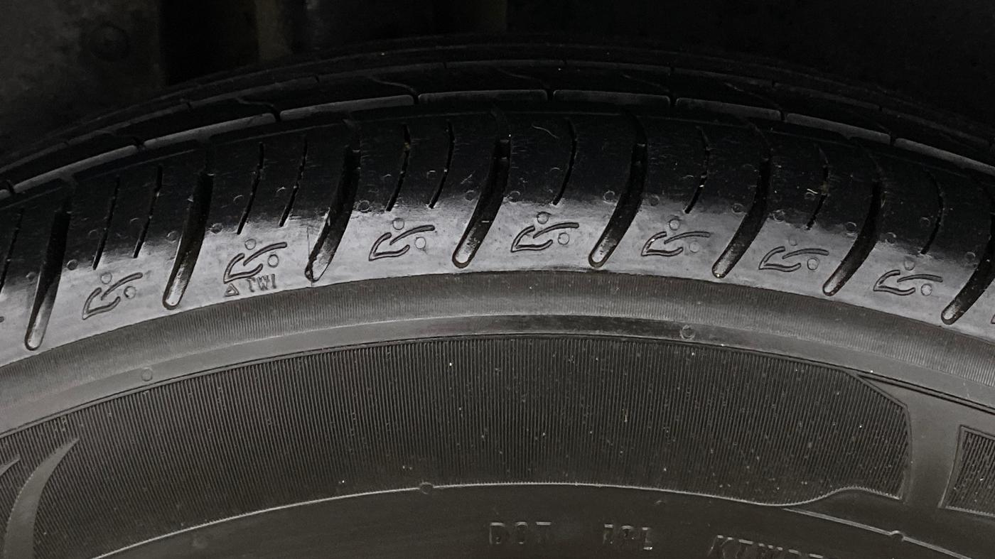 2020 MG HECTOR SHARP 1.5 DCT PETROL, Petrol, Automatic, 95,703 km, Right Rear Tyre Tread