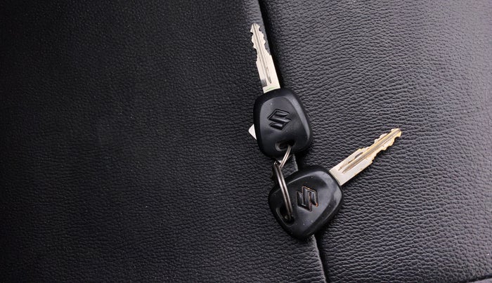 2013 Maruti Alto K10 VXI, Petrol, Manual, 59,641 km, Key Close Up