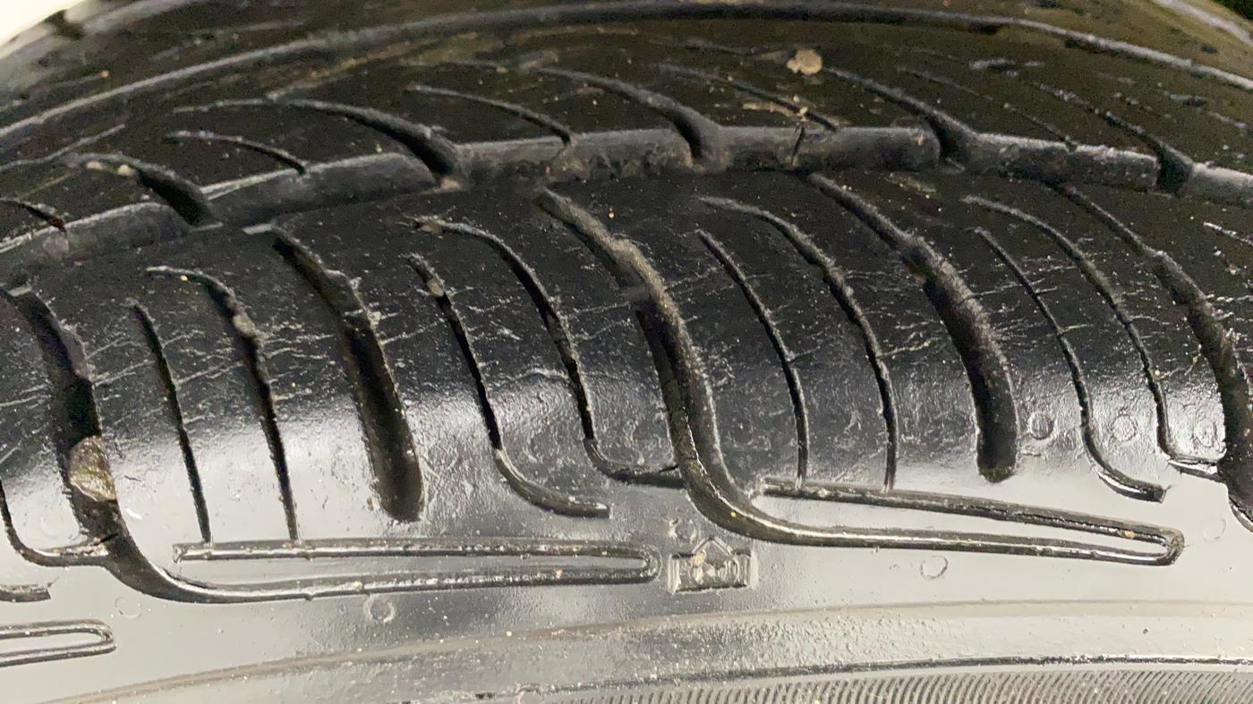2013 Maruti Alto K10 VXI, Petrol, Manual, 59,793 km, Right Rear Tyre Tread