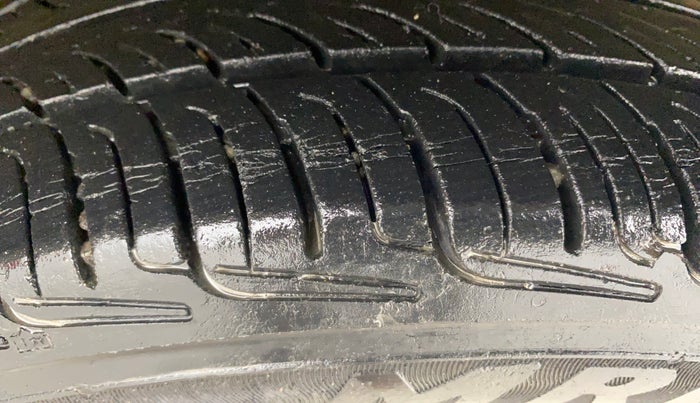 2013 Maruti Alto K10 VXI, Petrol, Manual, 59,641 km, Left Rear Tyre Tread